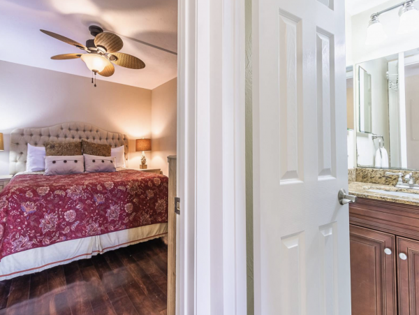 Siesta Key Gem with 2 Bedrooms and Water Views